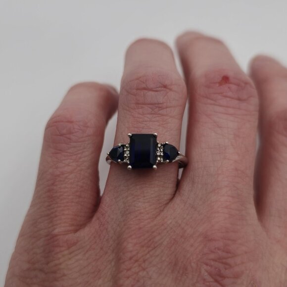 Size 8.25 Sterling Silver Beautiful Blue Sapphires Ring A2875 - Picture 5 of 9